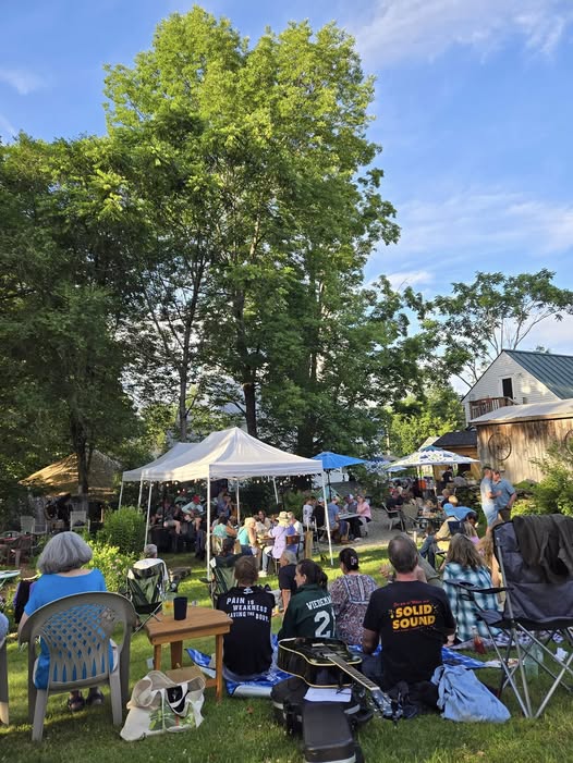 Open Mic at Skunk Hollow Tavern!